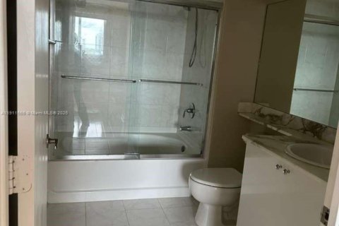 Condominio en alquiler en Aventura, Florida, 2 dormitorios, 99.68 m2 № 2082278 - foto 10