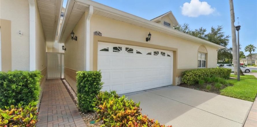 Casa en Clermont, Florida 3 dormitorios, 164.62 m2 № 1899853
