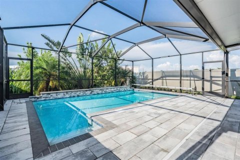 House in Lutz, Florida 5 bedrooms, 205.96 sq.m. № 1853510 - photo 2