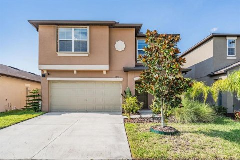 House in Lutz, Florida 5 bedrooms, 205.96 sq.m. № 1853510 - photo 1