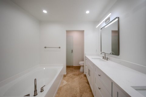 House in Boca Raton, Florida 4 bedrooms, 185.9 sq.m. № 2392678 - photo 21