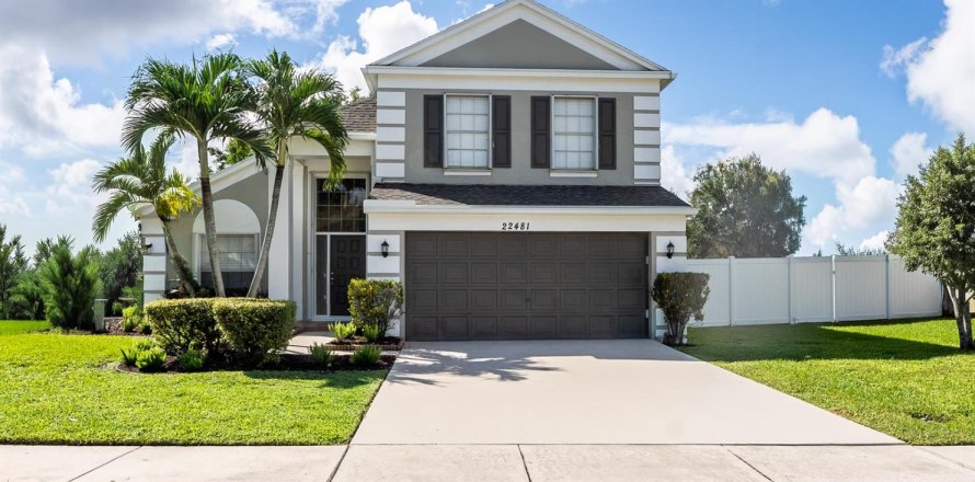 House in Boca Raton, Florida 4 bedrooms, 185.9 sq.m. № 2392678