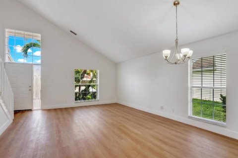 House in Boca Raton, Florida 4 bedrooms, 185.9 sq.m. № 2392678 - photo 14