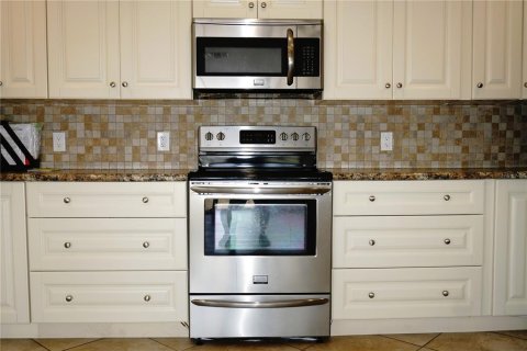Condominio en venta en Holiday, Florida, 2 dormitorios, 76.64 m2 № 2094620 - foto 9