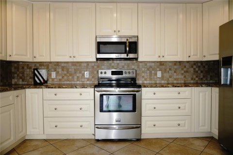 Condominio en venta en Holiday, Florida, 2 dormitorios, 76.64 m2 № 2094620 - foto 6