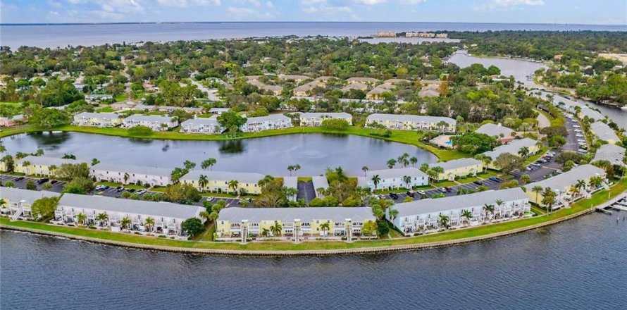 Condo à Saint Petersburg, Floride, 2 chambres № 1560800
