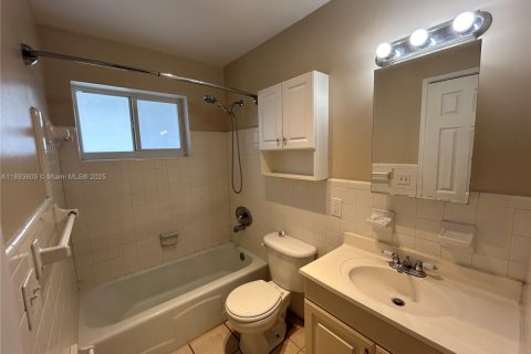 Apartamento en alquiler en Wilton Manors, Florida, 1 dormitorio, 52.03 m2 № 2013353 - foto 13