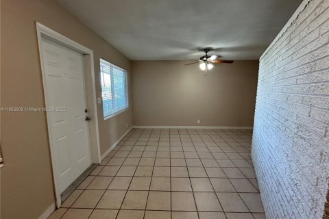 Apartamento en alquiler en Wilton Manors, Florida, 1 dormitorio, 52.03 m2 № 2013353 - foto 7