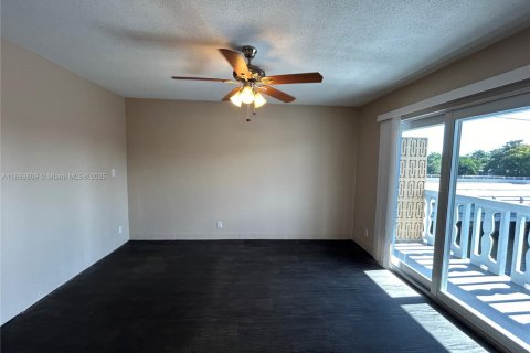 Apartamento en alquiler en Wilton Manors, Florida, 1 dormitorio, 52.03 m2 № 2013353 - foto 8