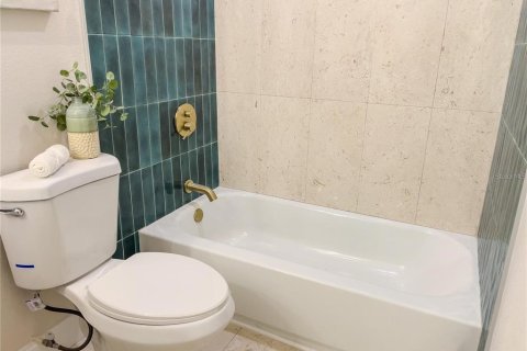 Villa ou maison à vendre à Tampa, Floride: 4 chambres, 137.68 m2 № 2196552 - photo 14