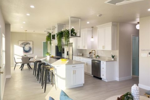 Villa ou maison à vendre à Tampa, Floride: 4 chambres, 137.68 m2 № 2196552 - photo 3