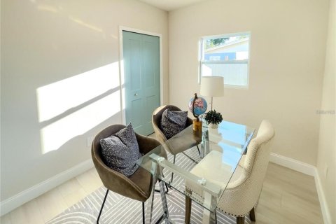 Villa ou maison à vendre à Tampa, Floride: 4 chambres, 137.68 m2 № 2196552 - photo 16