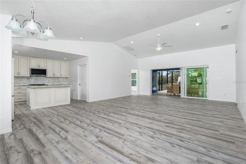 Casa en venta en Port Charlotte, Florida, 3 dormitorios, 151.34 m2 № 1295916 - foto 11