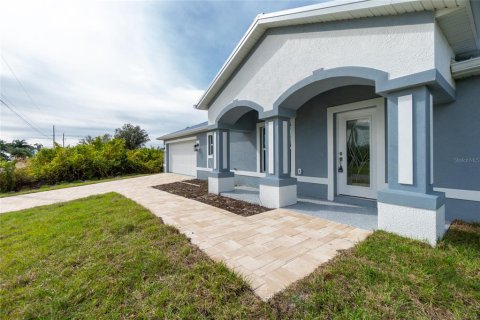 Casa en venta en Port Charlotte, Florida, 3 dormitorios, 151.34 m2 № 1295916 - foto 2