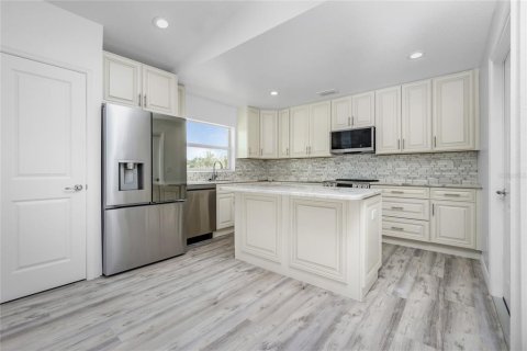 Casa en venta en Port Charlotte, Florida, 3 dormitorios, 151.34 m2 № 1295916 - foto 5