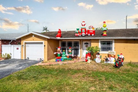 Casa en Sunrise, Florida 3 dormitorios, 103.96 m2 № 1991092