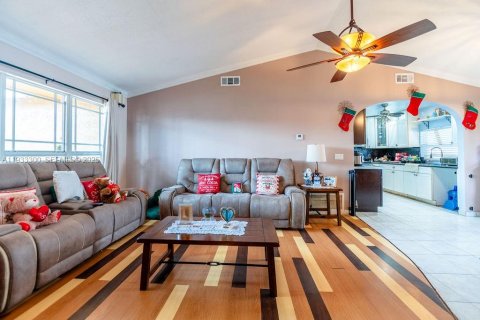 Casa en venta en Sunrise, Florida, 3 dormitorios, 103.96 m2 № 1991092 - foto 4