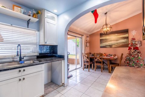 Casa en venta en Sunrise, Florida, 3 dormitorios, 103.96 m2 № 1991092 - foto 13