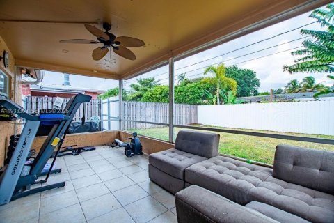 Casa en venta en Sunrise, Florida, 3 dormitorios, 103.96 m2 № 1991092 - foto 27