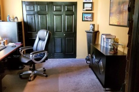 House in Deerfield Beach, Florida 2 bedrooms, 104.61 sq.m. № 1689342 - photo 7