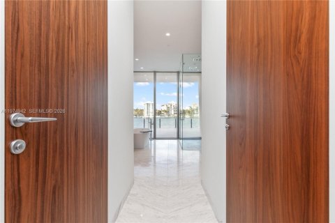 Condo in Miami, Florida, 3 bedrooms  № 2052890 - photo 10