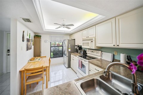 Condo in Sarasota, Florida, 2 bedrooms  № 1847472 - photo 8