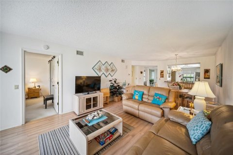 Condo in Sarasota, Florida, 2 bedrooms  № 1847472 - photo 20