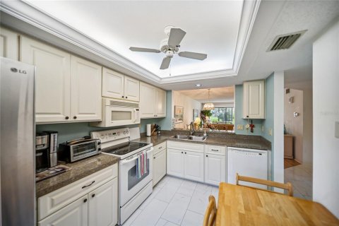 Condo in Sarasota, Florida, 2 bedrooms  № 1847472 - photo 7