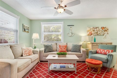 Condominio en venta en Holmes Beach, Florida, 2 dormitorios, 80.45 m2 № 1662439 - foto 11