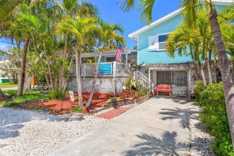 Condominio en venta en Holmes Beach, Florida, 2 dormitorios, 80.45 m2 № 1662439 - foto 1