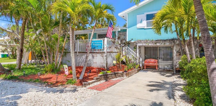 Condominio en Holmes Beach, Florida, 2 dormitorios  № 1662439