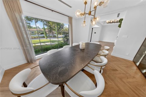 Снять в аренду виллу или дом в Форт-Лодердейл, Флорида 5 спален, 365.29м2, № 1935155 - фото 30