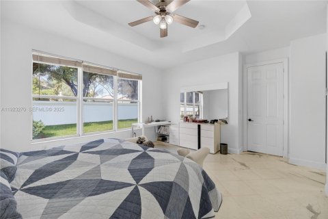 Купить виллу или дом в Мирамар, Флорида 4 спальни, 226.96м2, № 2076712 - фото 30