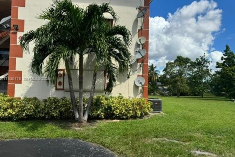 Condo in Plantation, Florida, 2 bedrooms  № 2053194 - photo 19