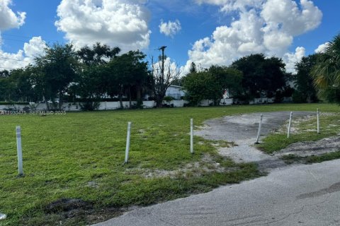 Condo in Plantation, Florida, 2 bedrooms  № 2053194 - photo 23