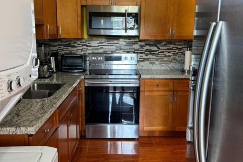 Condo in Plantation, Florida, 2 bedrooms  № 2053194 - photo 3