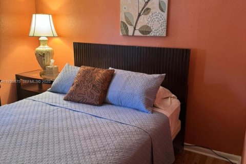 Condo in Plantation, Florida, 2 bedrooms  № 2053194 - photo 9