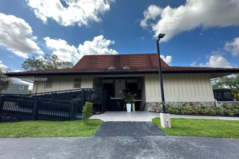 Купить кондоминиум в Майами, Флорида 1 комната, 130.53м2, № 1974481 - фото 28