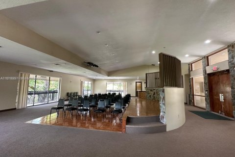 Купить кондоминиум в Майами, Флорида 1 комната, 130.53м2, № 1974481 - фото 27