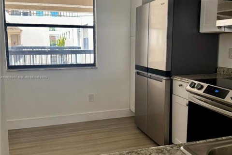 Copropriété à vendre à Miami, Floride: 2 chambres, 130.53 m2 № 1974481 - photo 24