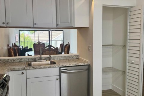 Copropriété à vendre à Miami, Floride: 2 chambres, 130.53 m2 № 1974481 - photo 4