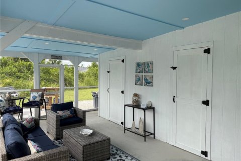 House in Port Charlotte, Florida 3 bedrooms, 178.37 sq.m. № 1855720 - photo 22