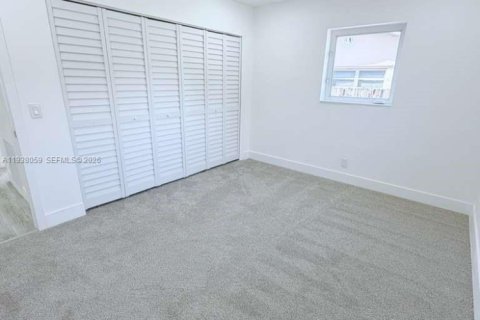 House in Boynton Beach, Florida 2 bedrooms, 145.48 sq.m. № 1995922 - photo 8