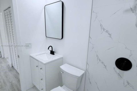 House in Boynton Beach, Florida 2 bedrooms, 145.48 sq.m. № 1995922 - photo 12