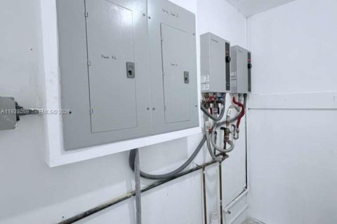 House in Boynton Beach, Florida 2 bedrooms, 145.48 sq.m. № 1995922 - photo 17