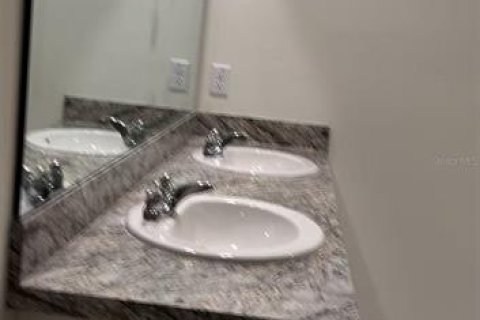 House in Lake Alfred, Florida 3 bedrooms, 157 sq.m. № 2208226 - photo 3