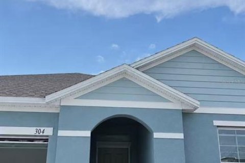 House in Lake Alfred, Florida 3 bedrooms, 157 sq.m. № 2208226 - photo 2