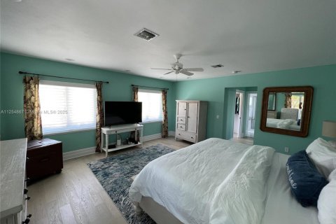 Снять в аренду виллу или дом в Марафон, Флорида 4 спальни, 418.06м2, № 2034560 - фото 14