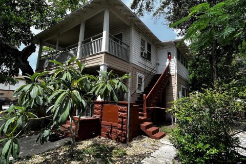 Commercial property in Saint Petersburg, Florida 23 bedrooms, 6547.75 sq.m. № 2143331 - photo 4