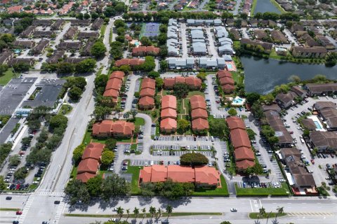 Condominio en venta en Miami, Florida, 3 dormitorios, 108.23 m2 № 2031757 - foto 29